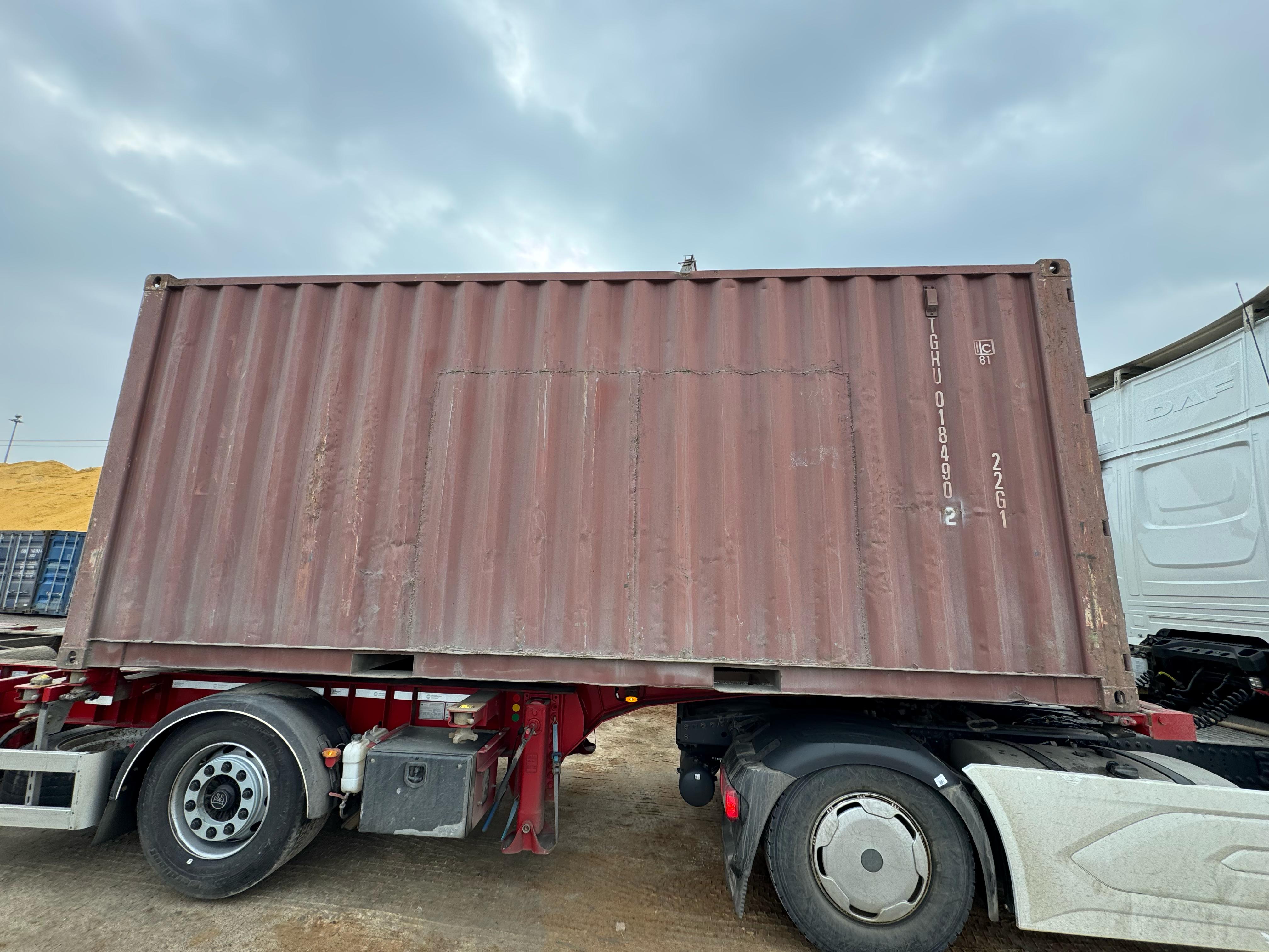 Морской контейнер TGHU0184902